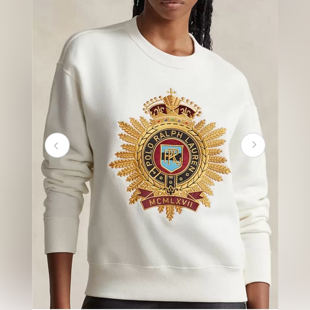 Polo Ralph Lauren Embroidered-Crest
Sweatshirt SIZE S